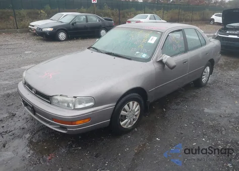 1992 Toyota Camry Le from USA, damaged, VIN 4T1SK12EXNU130817